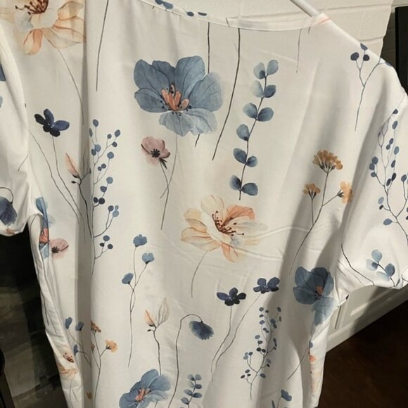 Flowery two piece short set size XL - Picture 3 of 5